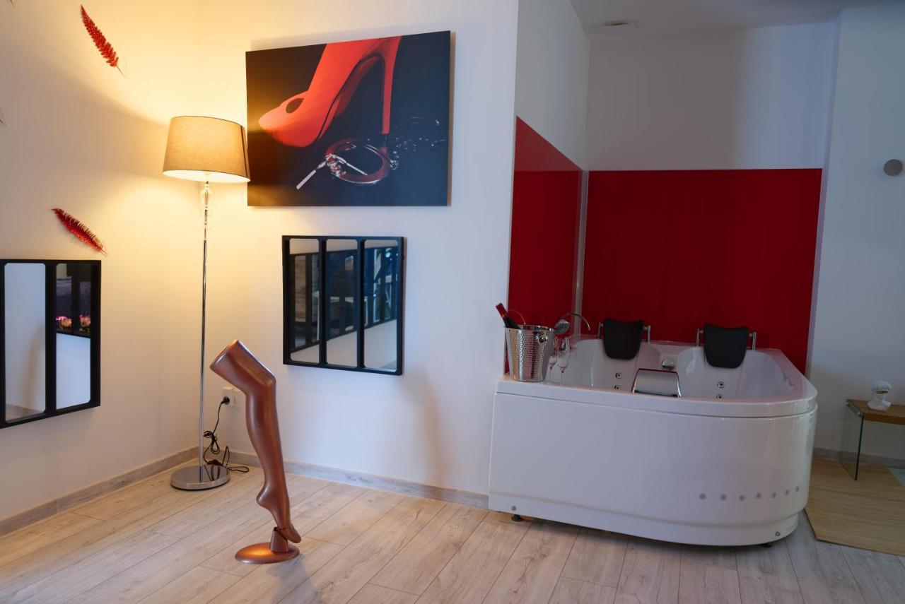 Suite Les Folies Douces & Spa By Nancyintimelounge Exterior foto